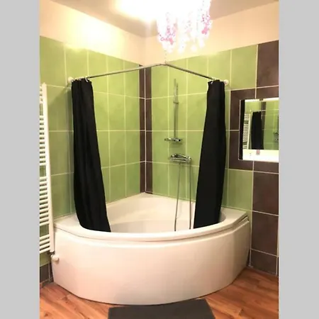Maison Au Coeur Du Vignoble Jurassien 90 M2 度假居